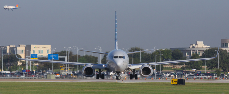 American 737-800